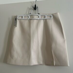 Aritzia Sunday best faux leather skirt